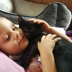 Meet your Posher, Elizabeth